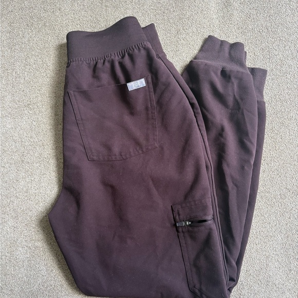 Figs Zamora Bottoms in Brown - Picture 2 of 5